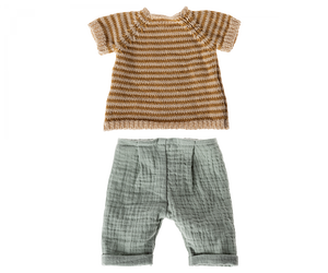 Rabbit size 3, Classic - Knitted shirt and pants